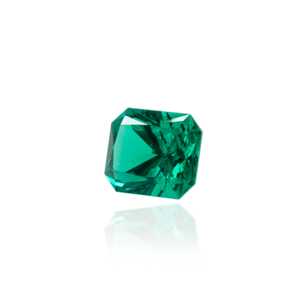 гидротермальный выращенный изумруд hydrothermal emerald замбийский изумруд форма октагон радиаон огранка принцесса
