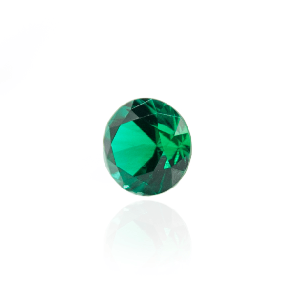 гидротермальный выращенный изумруд hydrothermal emerald замбийский изумруд форма камня круг огранка бриллиантовая