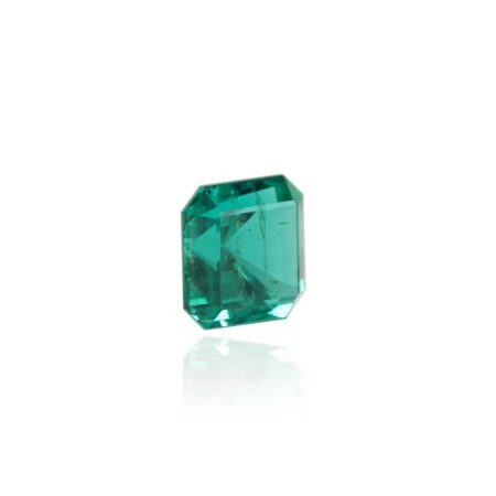 гидротермальный выращенный колумбийский изумруд  hydrothermal emerald форма ашер огранка ступенчатая