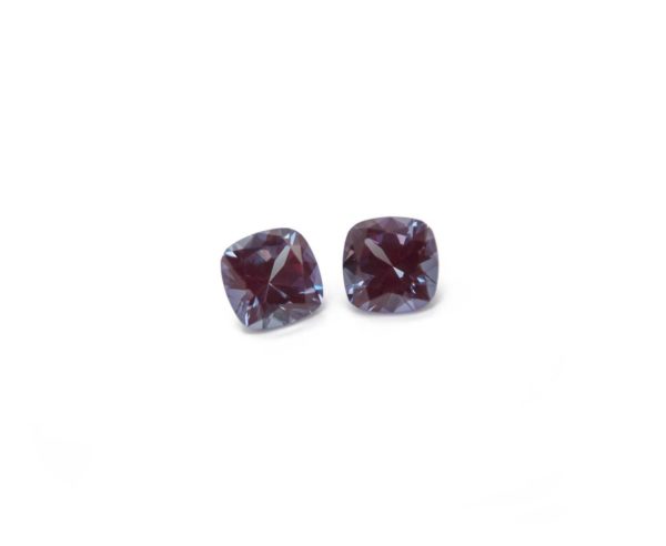 александрит реверс эффект выращенный александрит alexandrite форма камня кушон