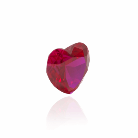 гидротермальный выращенный рубин ruby корунд огранка сердце