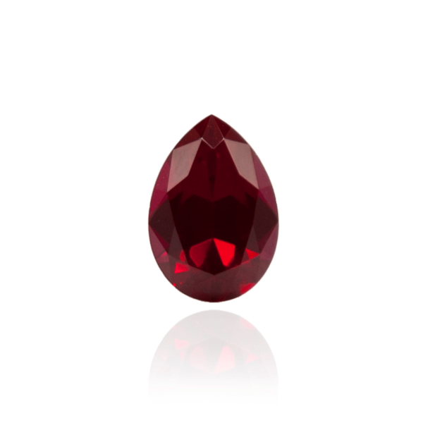 -кровь_ГРУША-1.png гидротермальный выращенный рубин голубиная кровь dark ruby корунд огранка груша капля