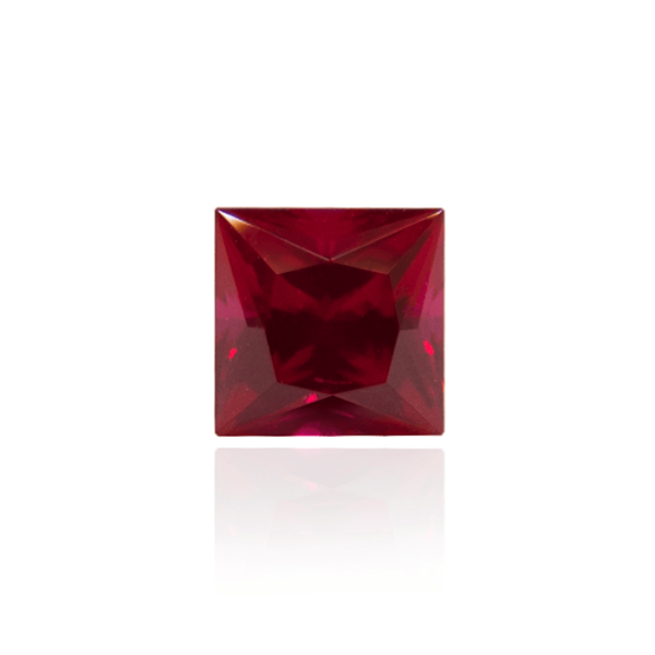 -кровь_ПРИНЦЕССА-1.png гидротермальный выращенный рубин голубиная кровь dark ruby корунд огранка принцесса каре