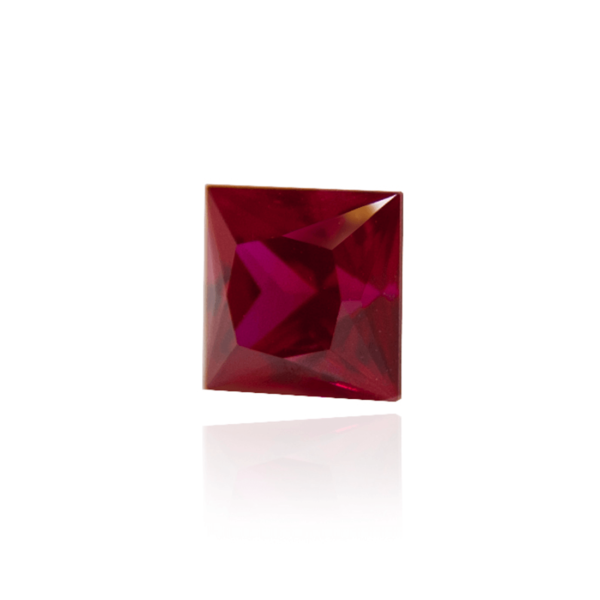 гидротермальный выращенный рубин голубиная кровь dark ruby корунд огранка принцесса каре