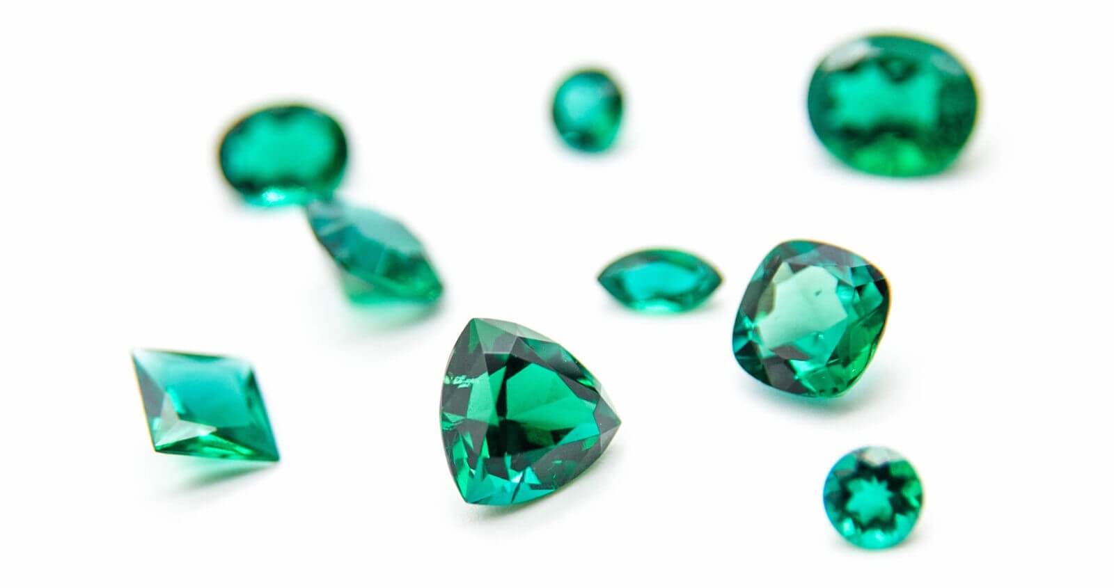 Изумруд камнь натуральный в украшениях